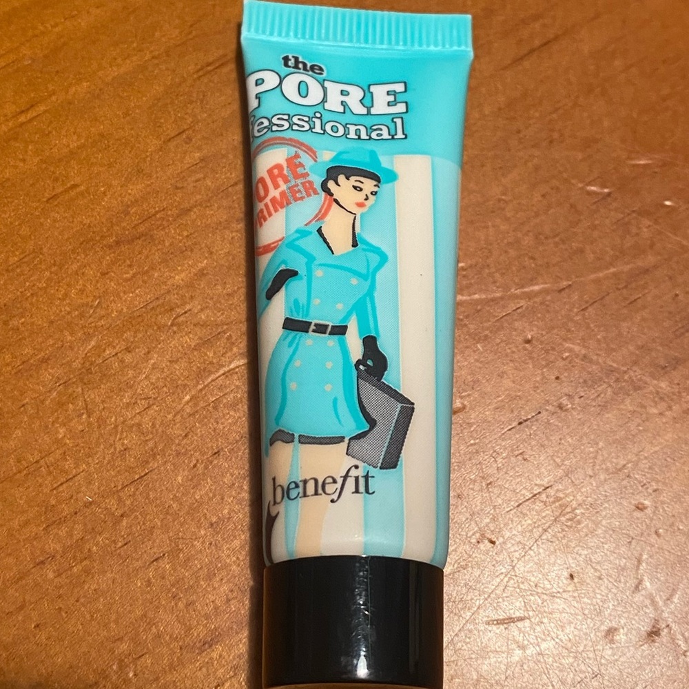 Benefit the POREfessional Primer